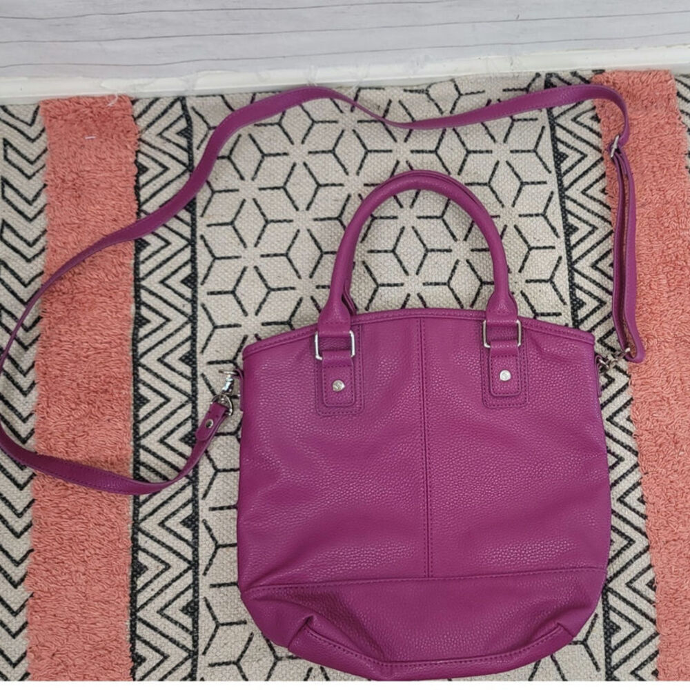 JEWELL BY THIRTY ONE PEBBELED LEATHER SHOULDER CROSSBODY BAG IN FUSCHIA